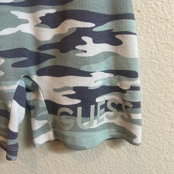 Guess romper - Picture 2 of 4